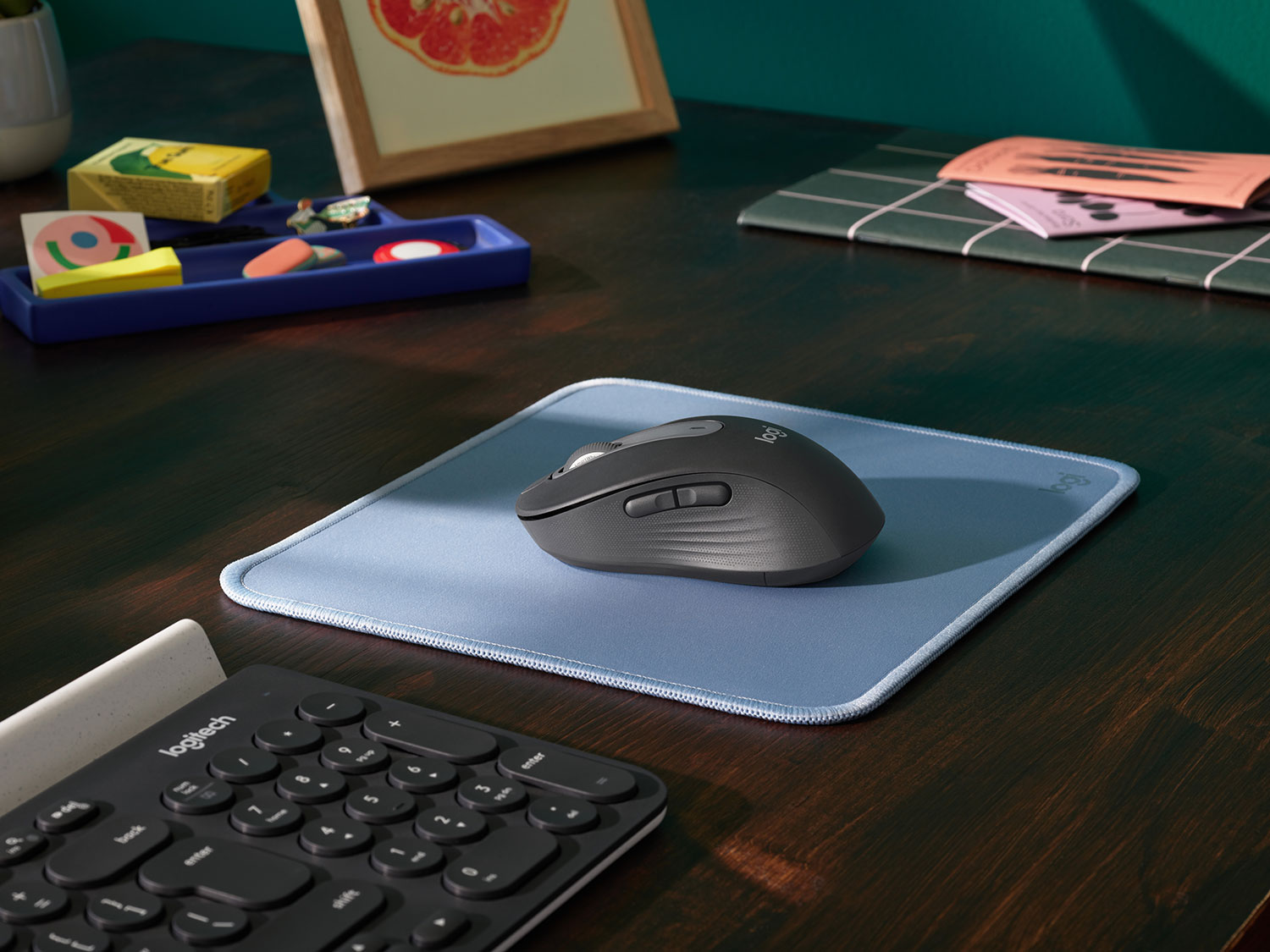 Logitech Signature M650 L Wireless Mouse - Graphite, kompatibel med de flesta plattformarna och ansluts enkelt med bluetooth eller usb